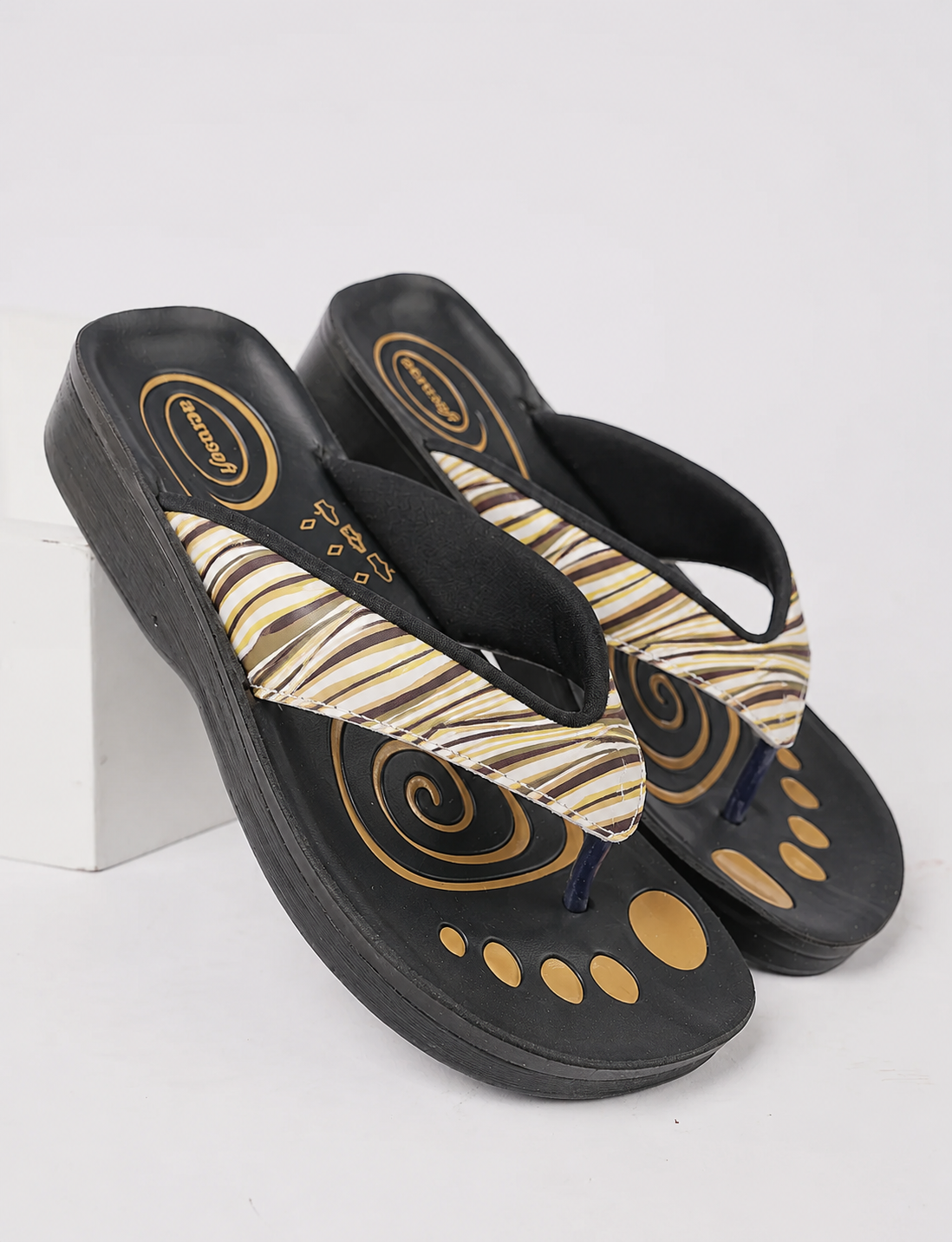 WOMEN SLIPPER LA-0894 BROWN
