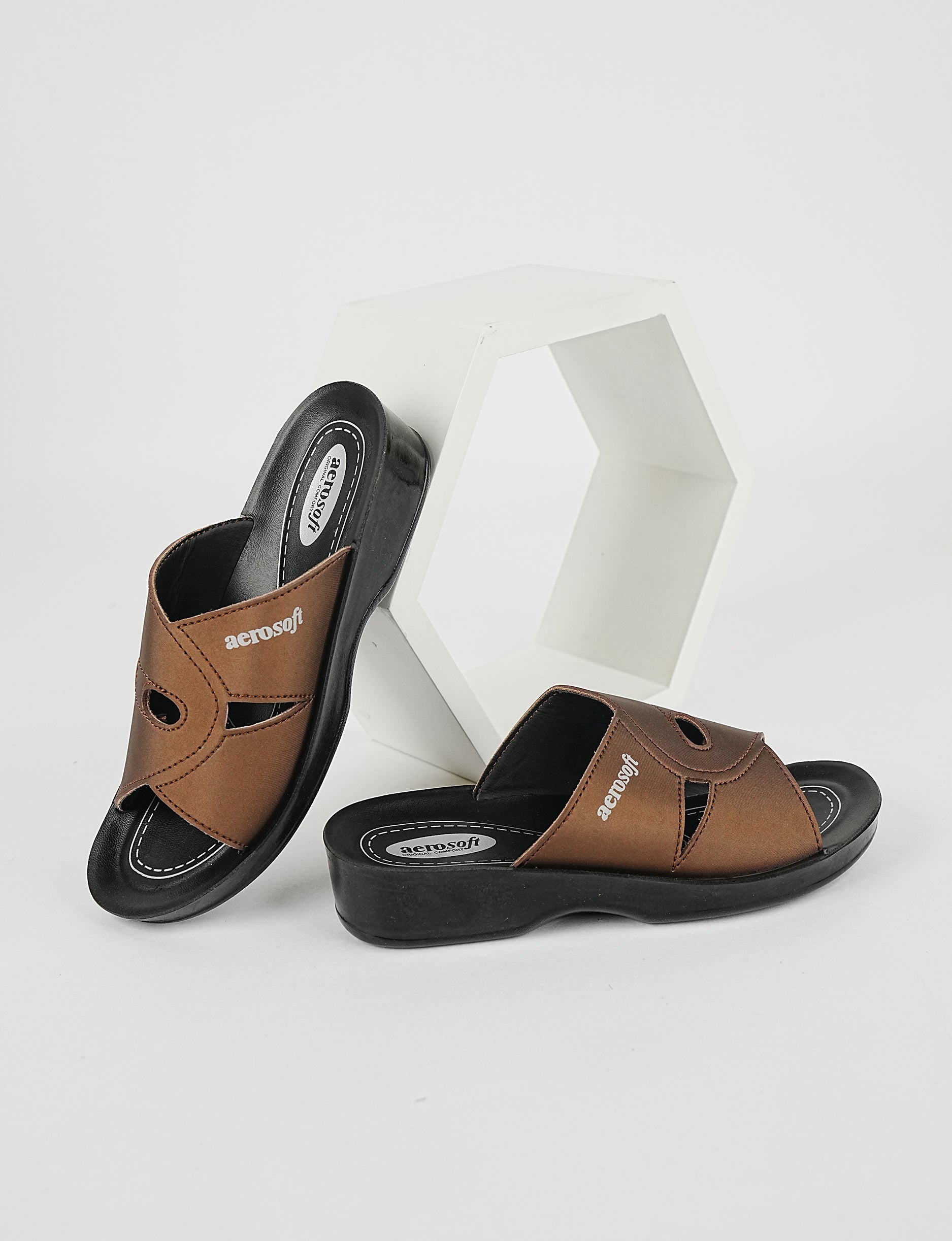 WOMEN SLIPPER LA-2806 BROWN