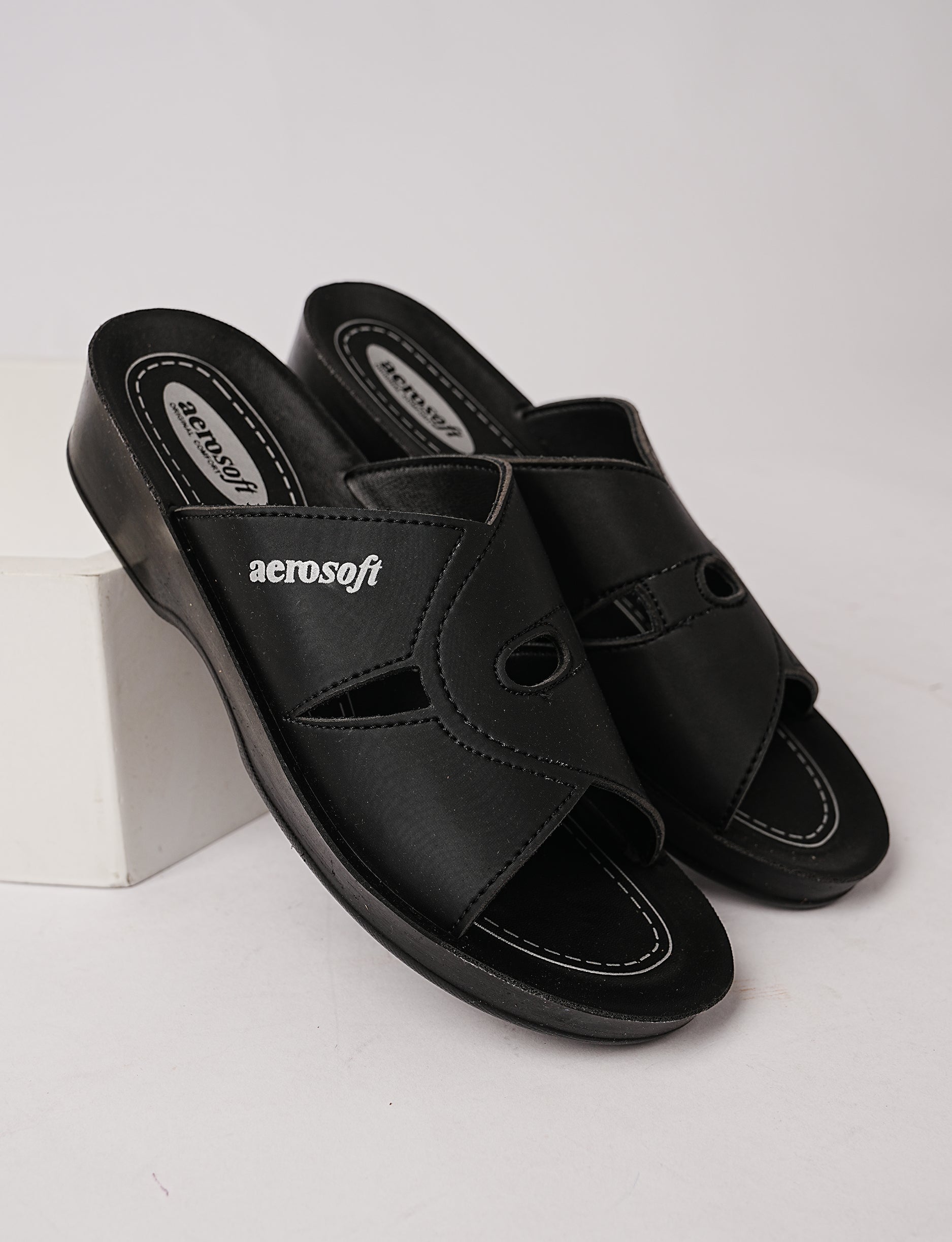 WOMEN SLIPPER LA-2806 BLACK