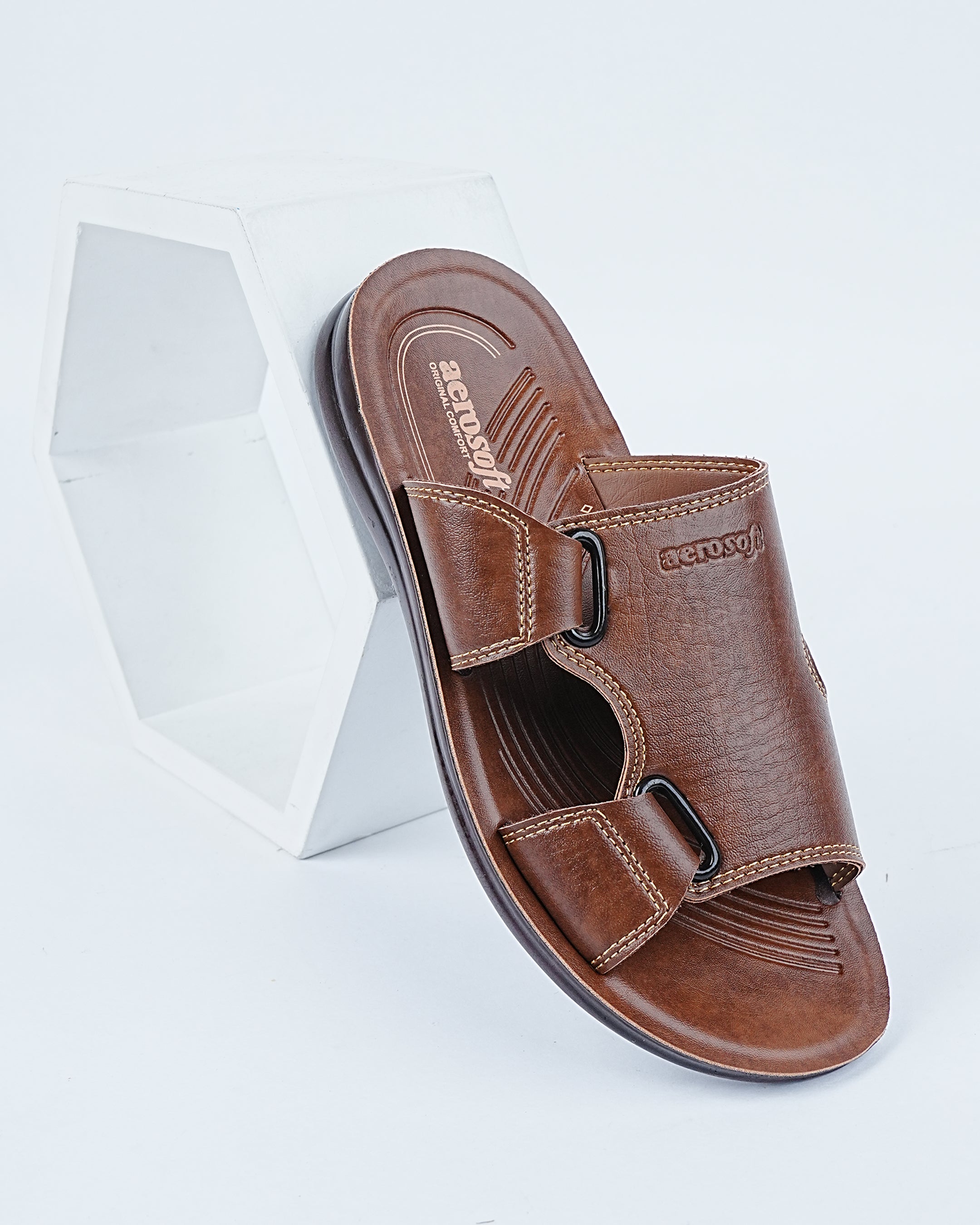 Men Slippers P02T1 Tan